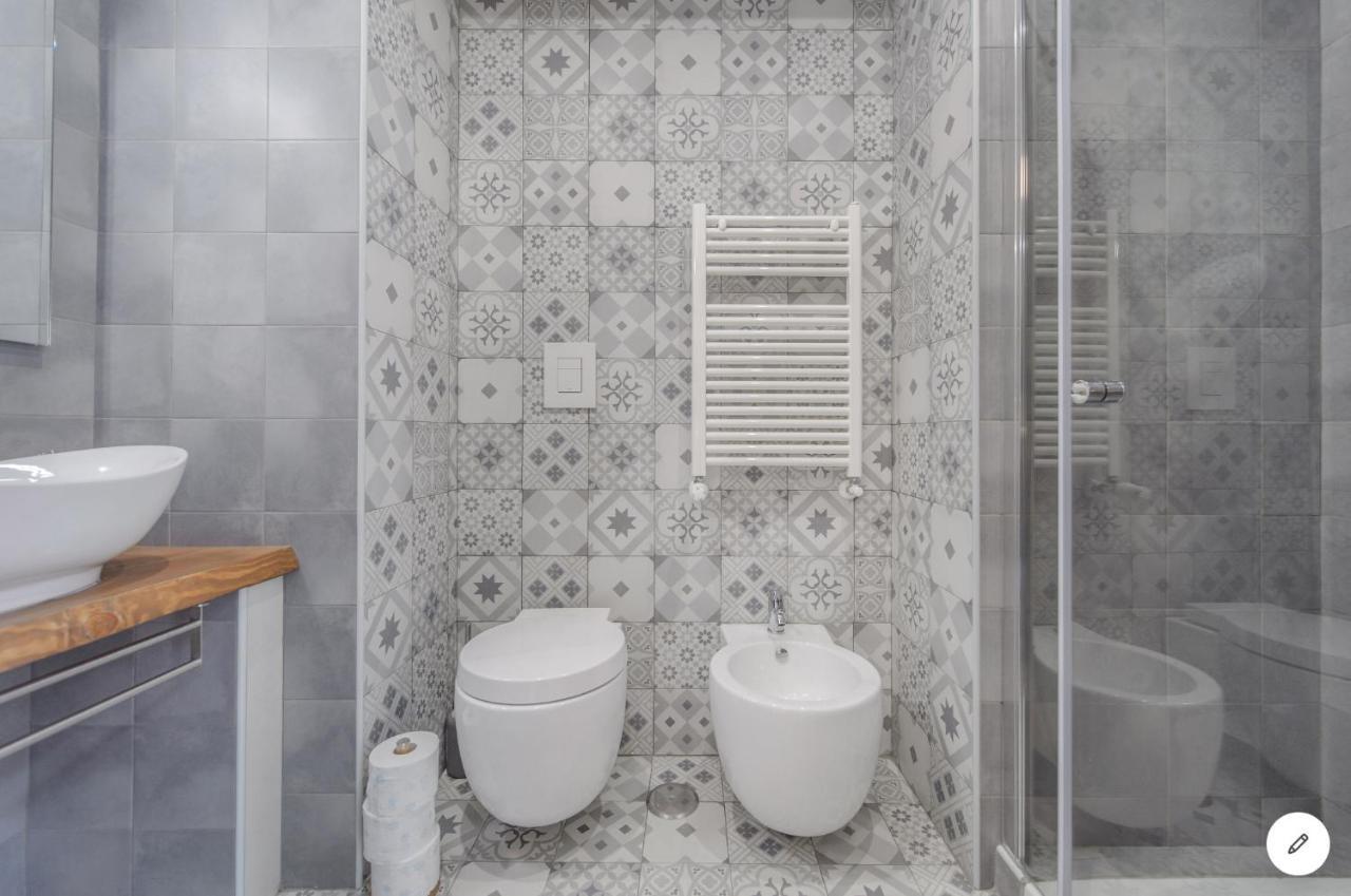 Museum Luxury Suites Neapol Zewnętrze zdjęcie